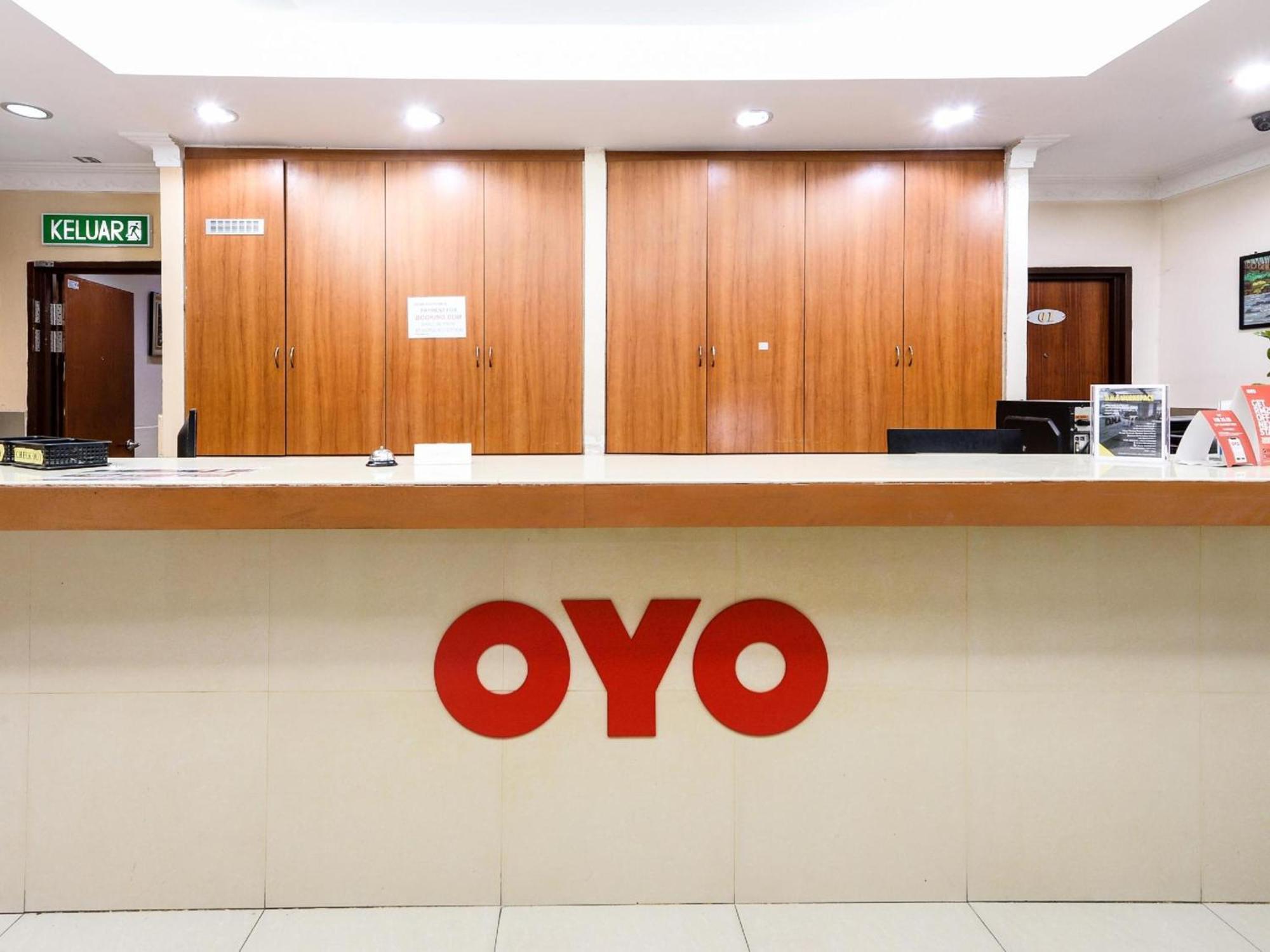 Super Oyo 707 Ayuni Hotel Банги Екстериор снимка