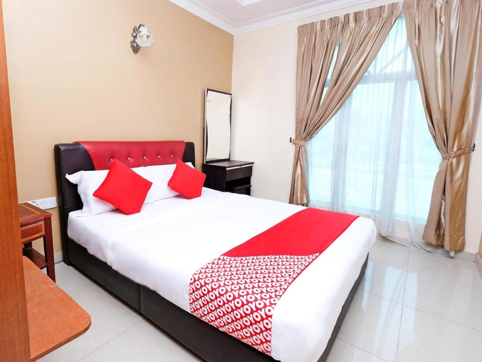 Super Oyo 707 Ayuni Hotel Банги Екстериор снимка