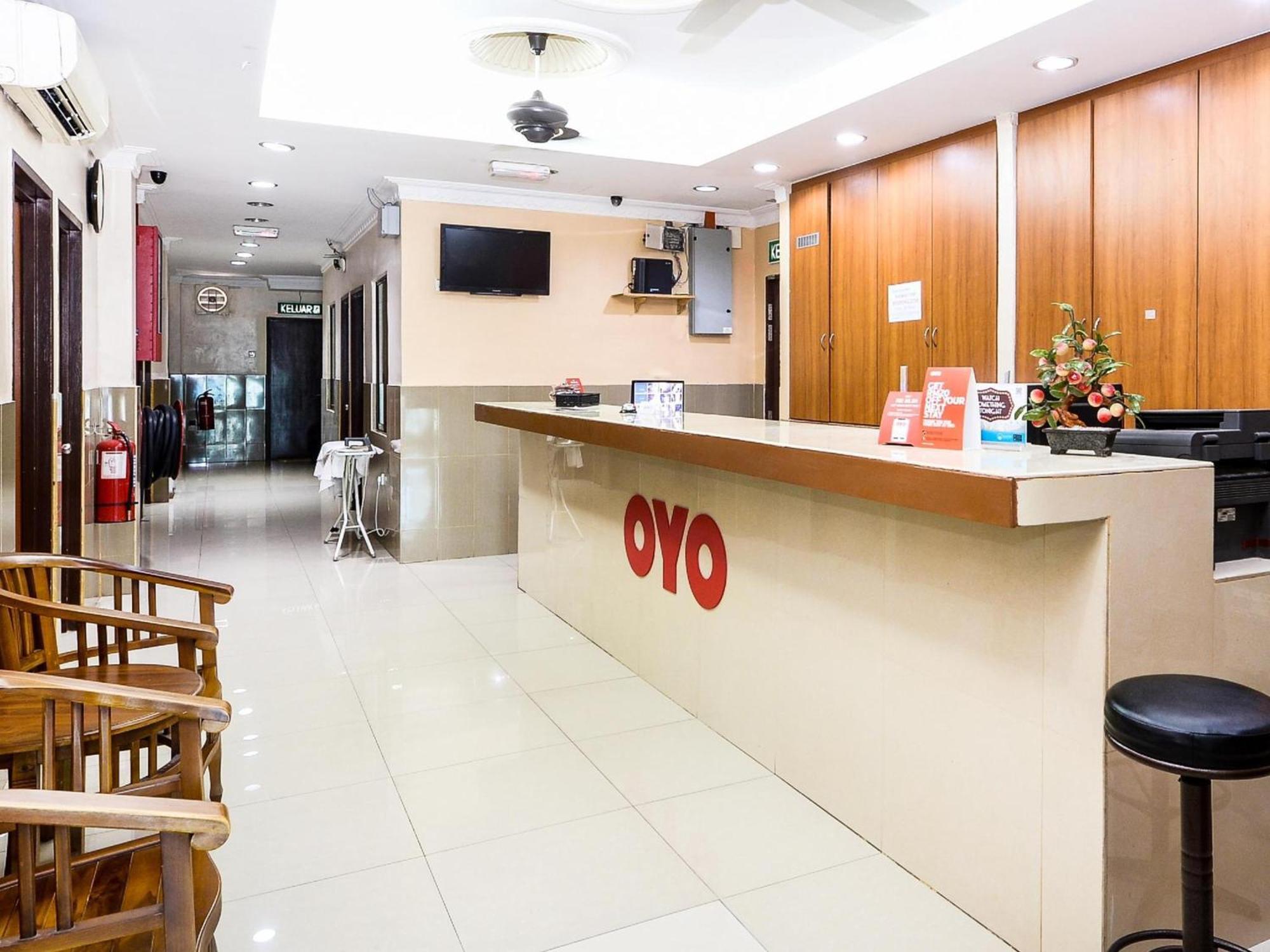 Super Oyo 707 Ayuni Hotel Банги Екстериор снимка